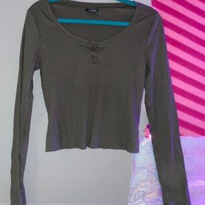 medium baby crop long sleeve (3 for $10)